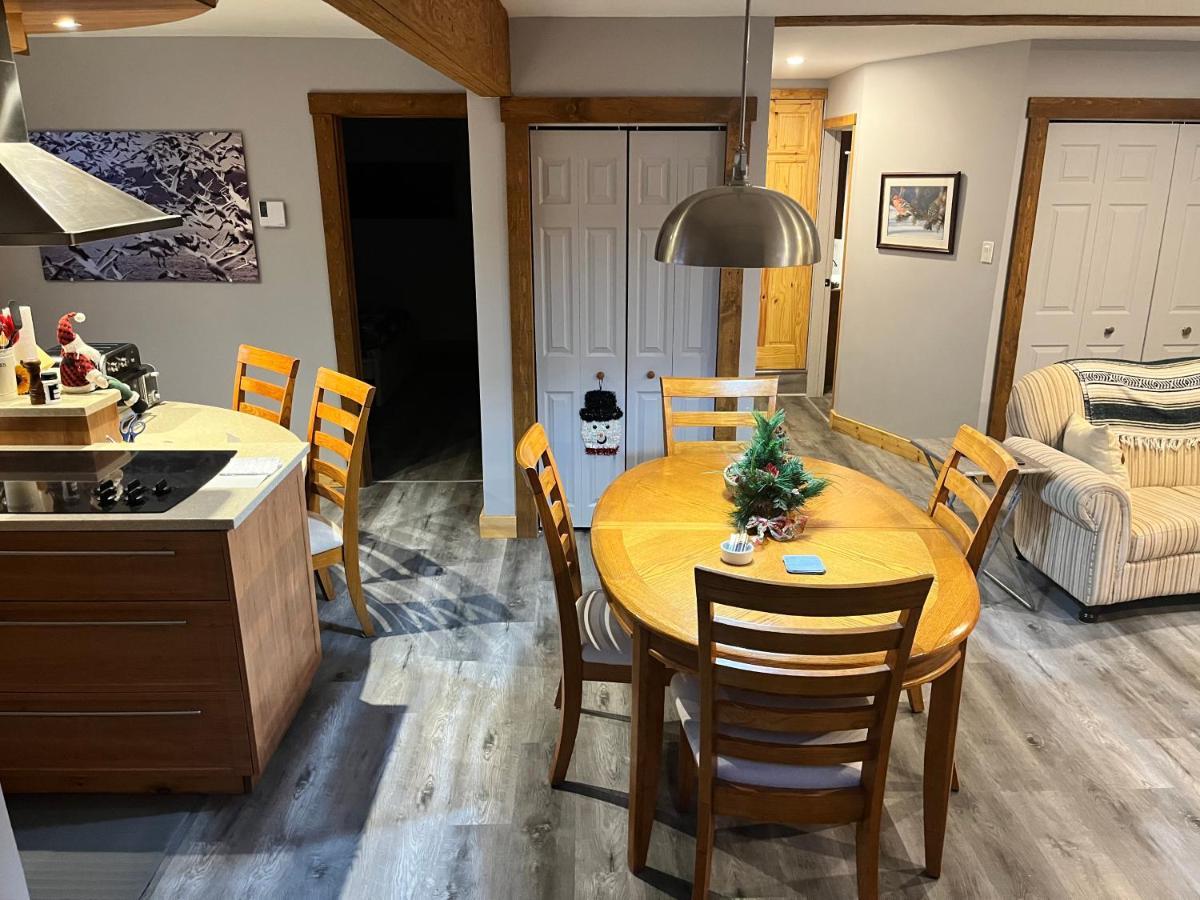 Appartement Mont Edouard, Hebergement Paisible A La Montagne LʼAnse-Saint-Jean Eksteriør bilde