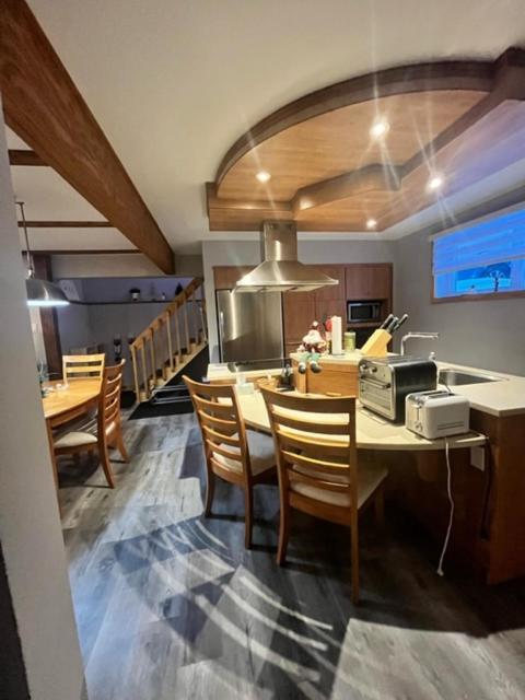 Appartement Mont Edouard, Hebergement Paisible A La Montagne LʼAnse-Saint-Jean Eksteriør bilde